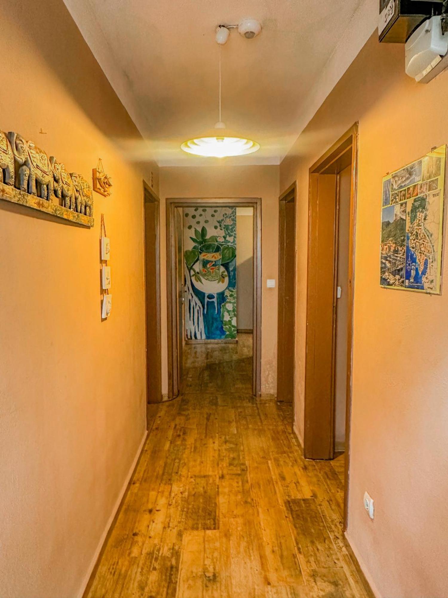 Hostel Anton Tivat Extérieur photo
