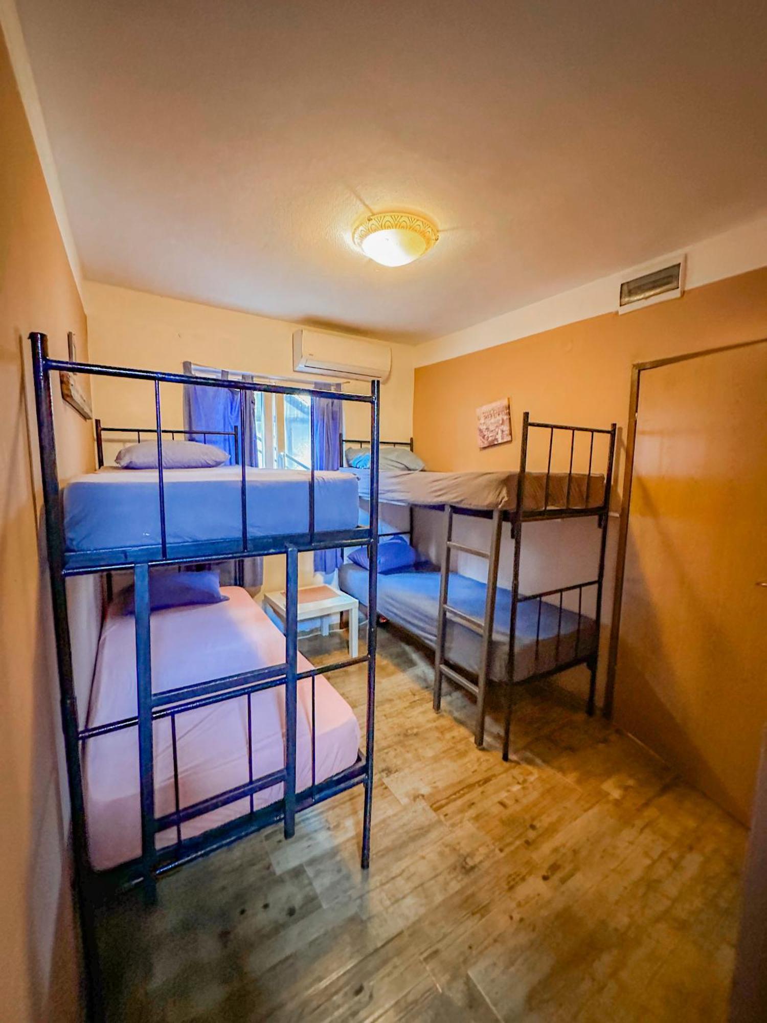 Hostel Anton Tivat Extérieur photo